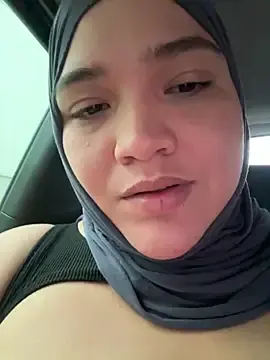 Stripchat Free Porn Cam of sweetmuslim01