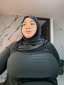 Stripchat Nude Webcam of sweetmuslim01