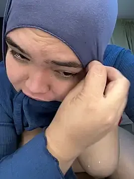 Stripchat Adult Webcam of sweetmuslim01