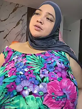Stripchat Adult Webcams of sweetmuslim01