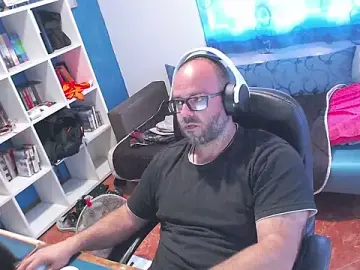 Stripchat Free Porn Cam of ravingr4d4