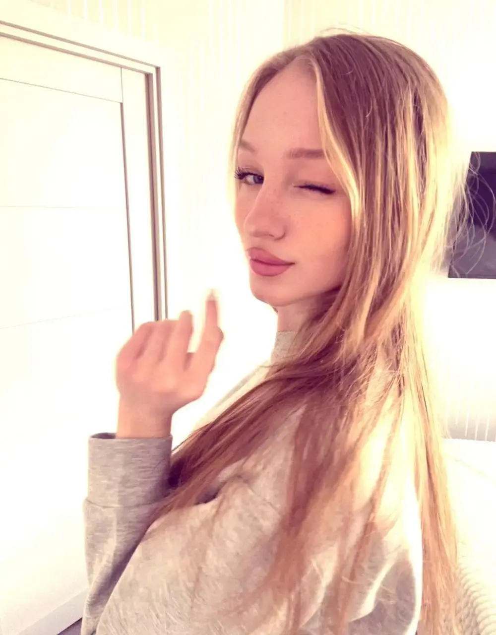 Anika_Socutehe