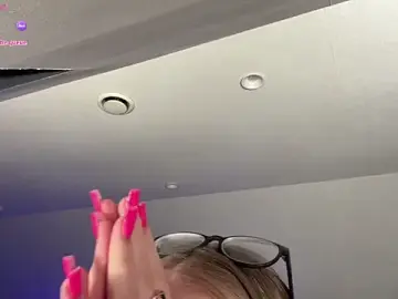 Stripchat Live Porn of Anika_Socutehe