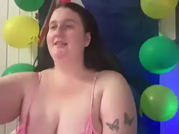 Stripchat Adult Webcam of xopeachybaby