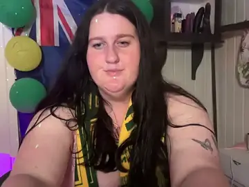 Stripchat Free Porn Cam of xopeachybaby