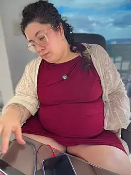 Stripchat Adult Video Chat of CurlyMilf_Vannexxxa