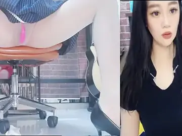 Stripchat Nude Webcam of Latte-01
