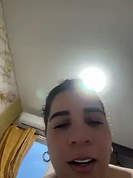 Stripchat Free Live Porn of Siri_Luxx