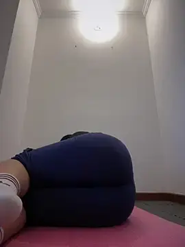 Stripchat Free Live Porn of kim_monti