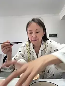 Stripchat Sex Cam of Xiao_Mao_meow
