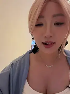 Stripchat Best live sex cam show of winter11
