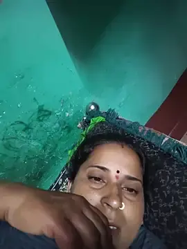 Stripchat Watch Live Sex Cams of Reena_lodha