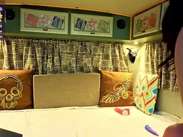 Stripchat Free Porn Cam of BEASTintheBEAUTY