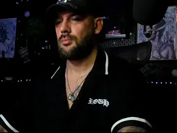 Stripchat Live Sex Cam of LexHardy