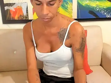 Stripchat Sex Cam of cataleyabigdickk