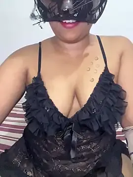 Stripchat Free Live Porn of Naughti_Kitty