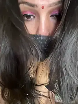 Stripchat Free Porn Cam of Madhosh_Mona