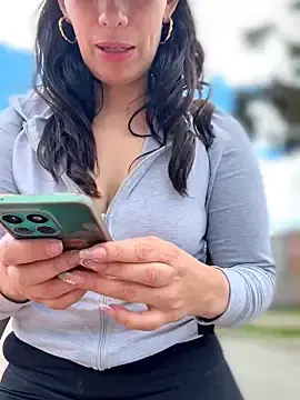 Stripchat Free Porn Cam of Alysson--