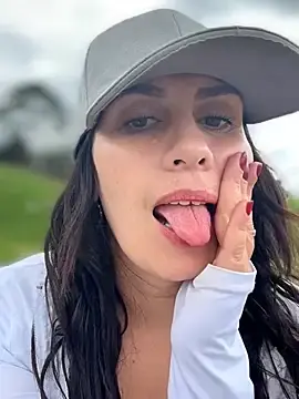 Stripchat Free Porn Cam of Alysson--