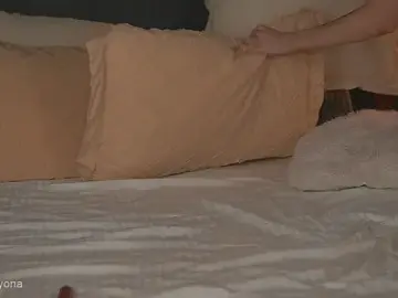 Stripchat Free Porn Cam of Alyonaqueen_