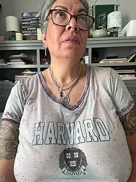 Stripchat Free Live Porn of dieseldame1313