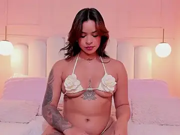 Stripchat Sex Cam of sarah_salis_