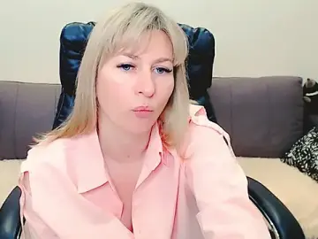 Stripchat Sex Cam of Incredible_Ariela