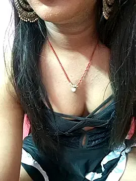 Stripchat Adult Webcam of glitchwaligirl