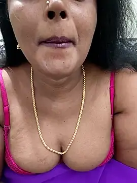 Stripchat Sex Cam of Siri_telugutamil95