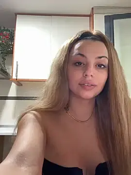 Stripchat Nude Webcam of Noeliagglow