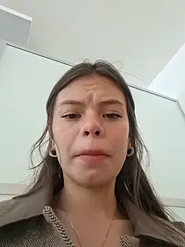 Stripchat Live Porn of _Isabella-7