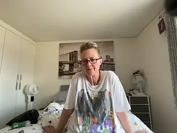 Stripchat Best live sex cam show of Curvy-Jinx