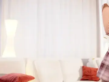 Stripchat Watch Live Sex Cams of Julia_PR0