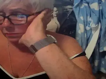Stripchat Live Sex of Playful_MILF_Demi