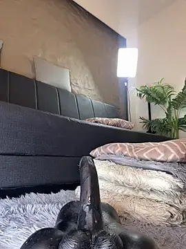 Stripchat Live Sex Cam of Isa__Blanc
