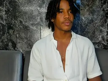 Stripchat Free Porn Cam of axel_silva4