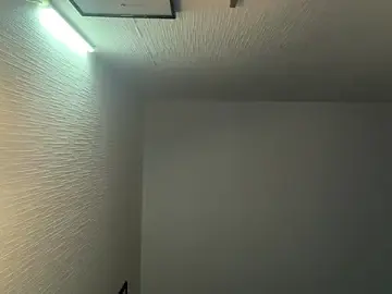 Stripchat Live Sex Cam of Daniel_ice