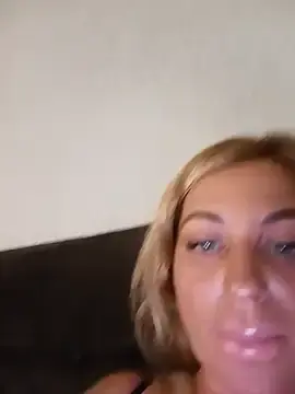 Stripchat Free Porn Cam of MiaMooly