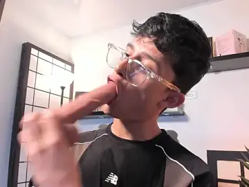 Stripchat Live Porn of Patrick_Howland_