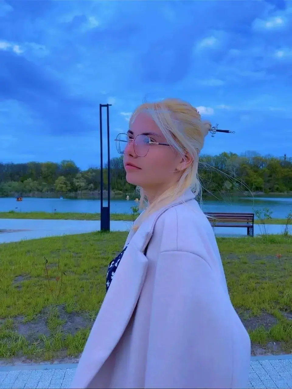 Helen18glo