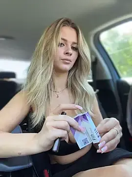 Stripchat Best Webcam of Love_Bri