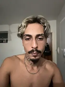 Stripchat Free Live Porn of VicLima