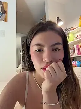 Stripchat Sex Cam of Your_Honeey
