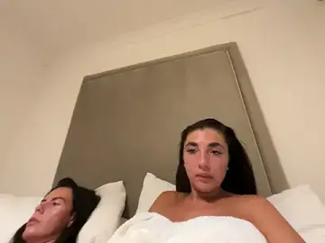 Stripchat Live Sex Cam of Cleoluxex