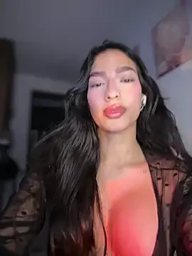 Stripchat Free Porn Cam of DulceLenns