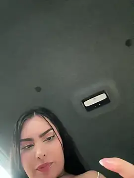 Stripchat Live Sex Cam of Maddy_Rouse_