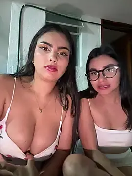 Stripchat Sex Cam of Maddy_Rouse_