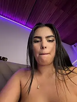 Stripchat Live Porn of Maddy_Rouse_