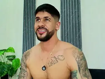 Stripchat Free Porn Cam of Petesevans