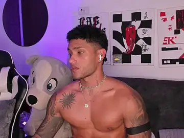 Stripchat Live Sex Cam of Alessandro_Vanni